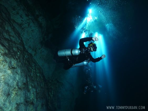 diving-holiday-mexico-cenote