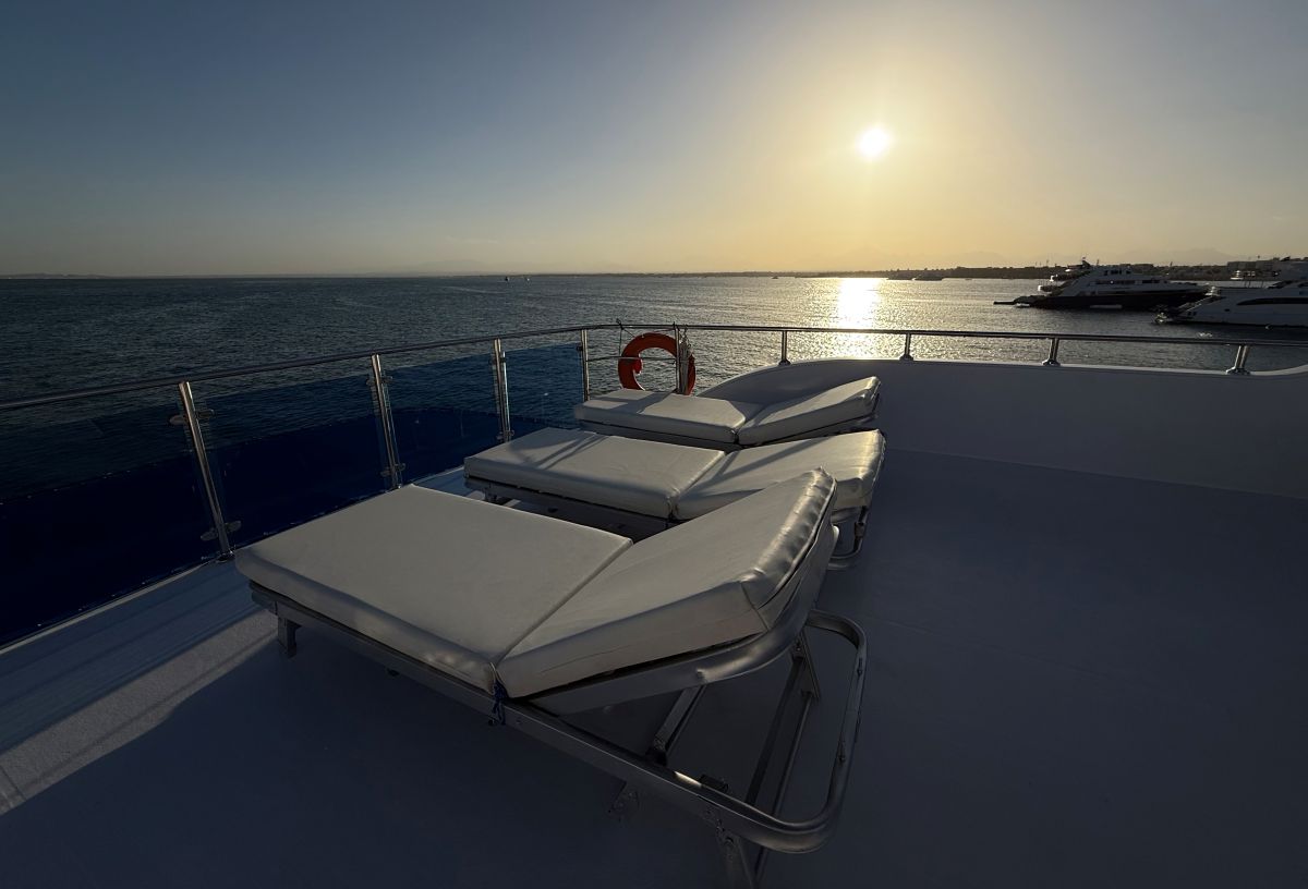ghani liveaboard sundeck
