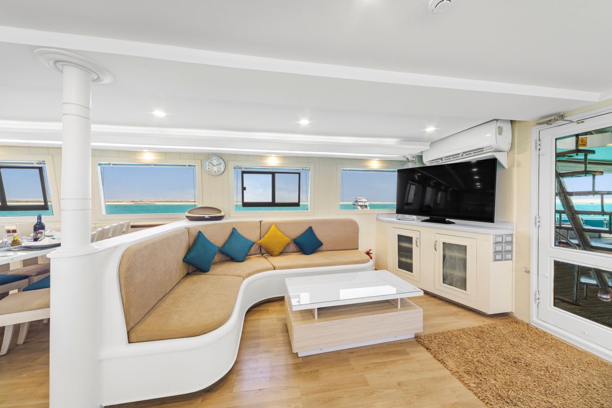 SS Contessa Red Sea -Luxury Liveaboard Seating Area