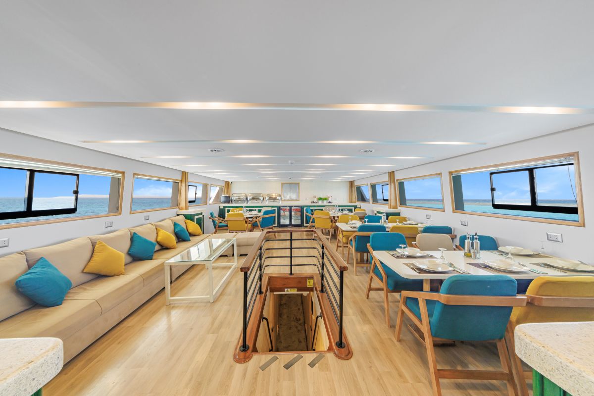 sea serpent excellence red sea luxury liveaboard restaurant