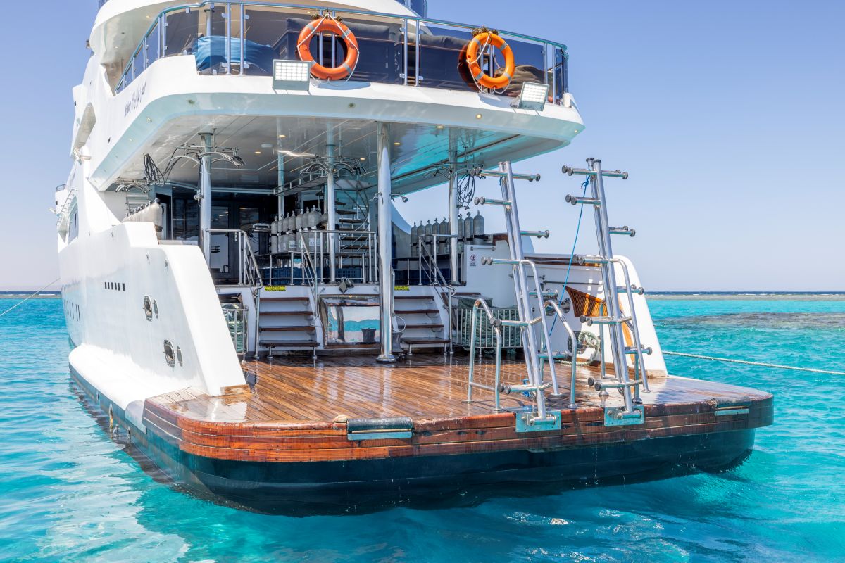 sea-serpent-glorious-miss-nouran-redsea-dive-platform