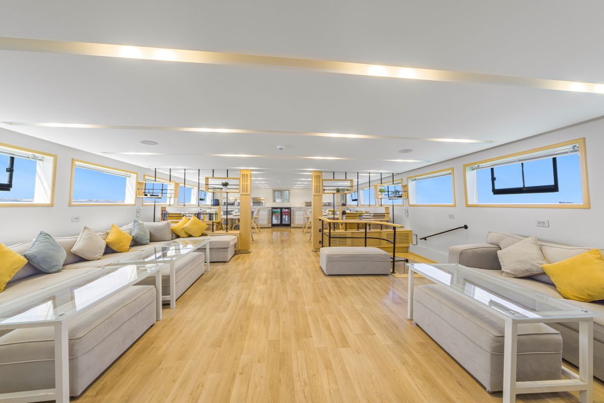 sea-serpent-glorious-miss-nouran-redsea-saloon