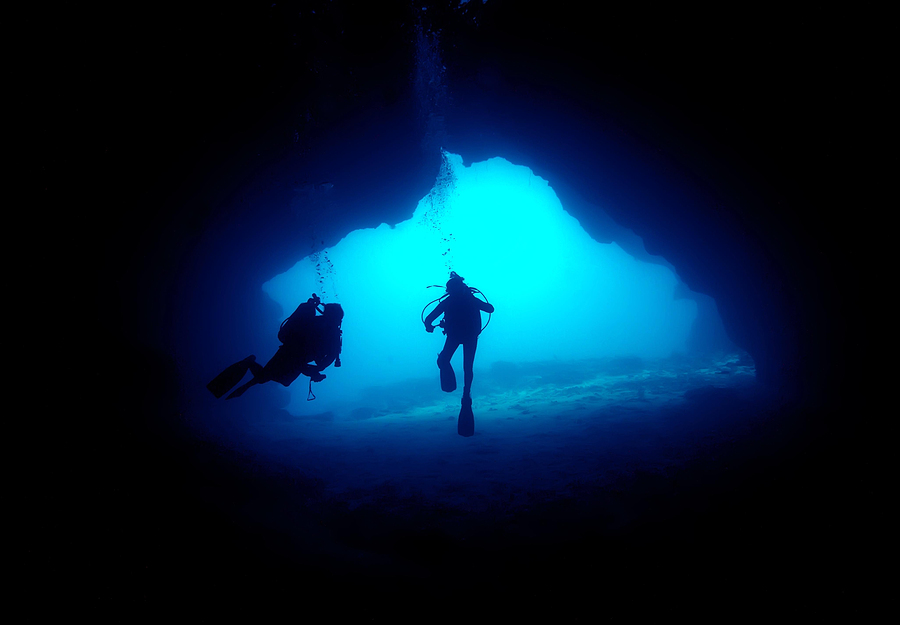 scuba diving cave