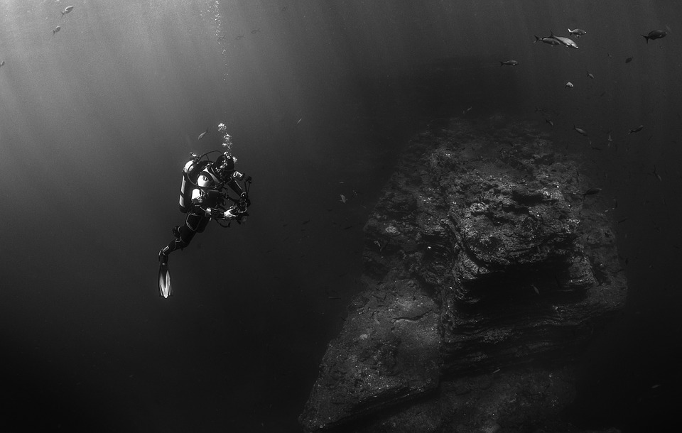 Deep water diving