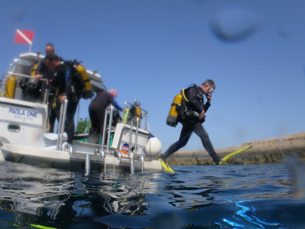 PADI courses and holidays for schools and colleges